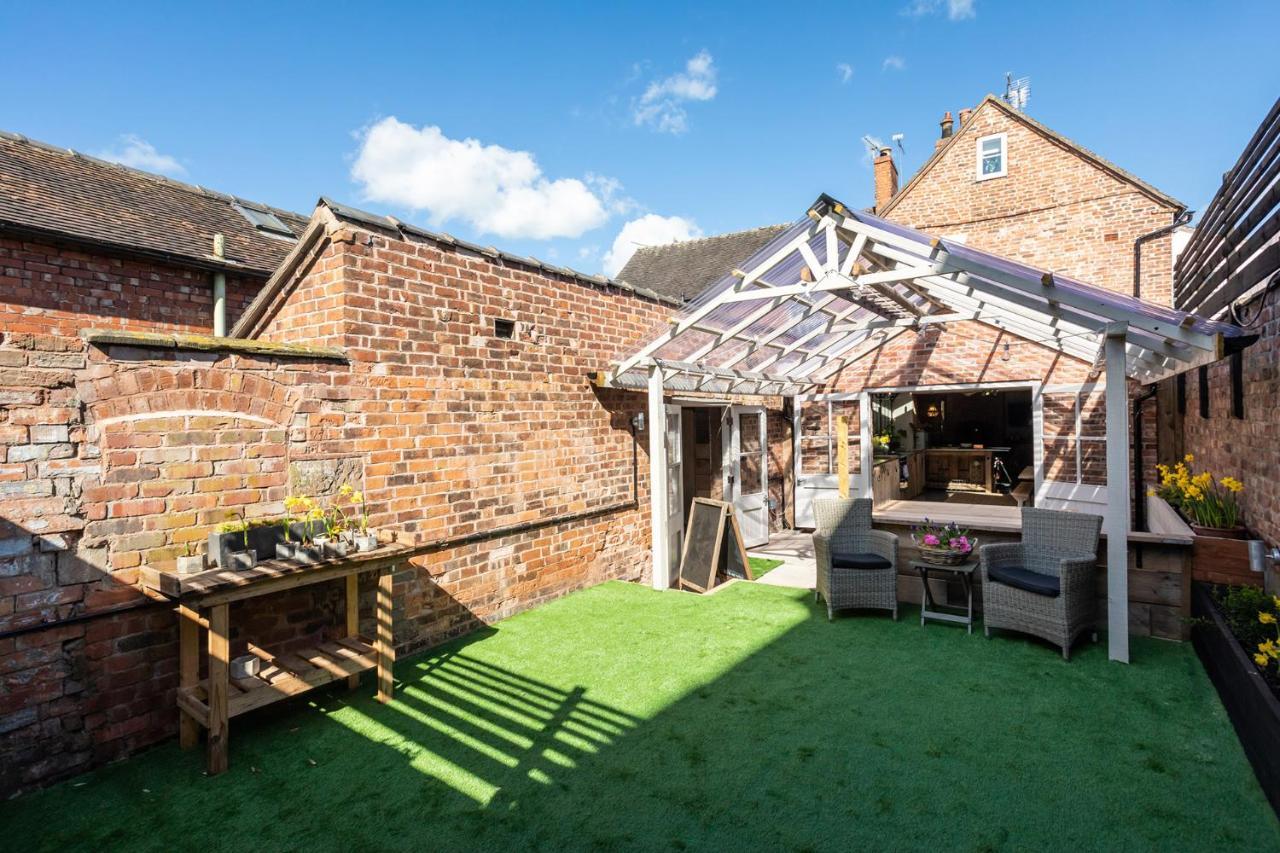 The Walled Garden At Cheshire Boutique Bathhouse Nantwich Eksteriør bilde