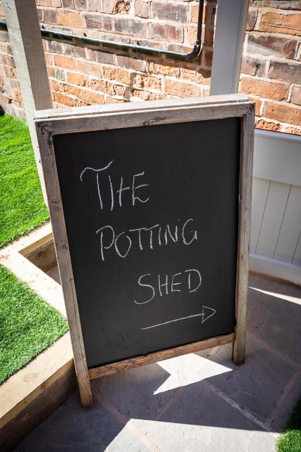 The Walled Garden At Cheshire Boutique Bathhouse Nantwich Eksteriør bilde