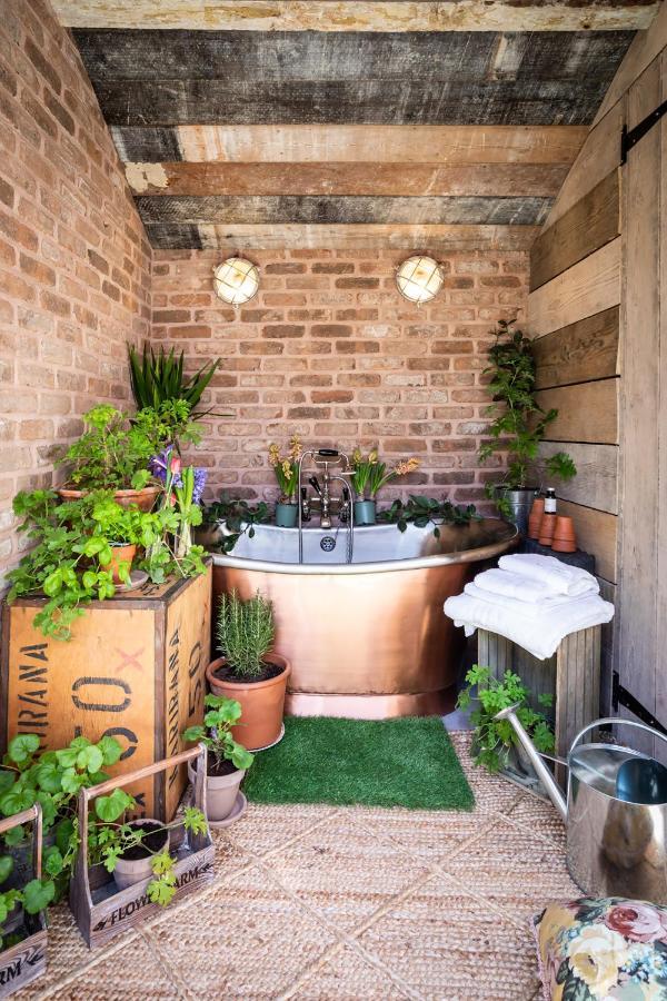 The Walled Garden At Cheshire Boutique Bathhouse Nantwich Eksteriør bilde